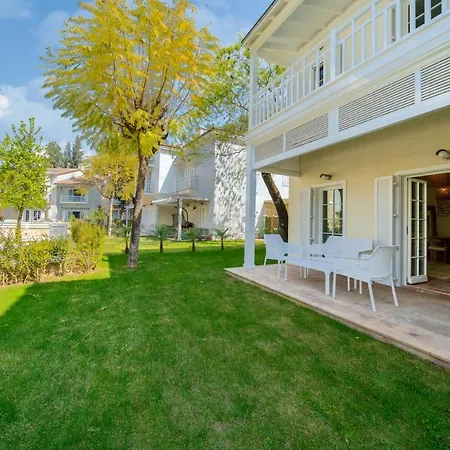 Willa Delightful Townhouse In Gocek. Beach, Pool, Wi-fi
