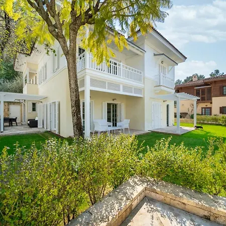 Vilă Delightful Townhouse In Gocek. Beach, Pool, Wi-fi Göcek